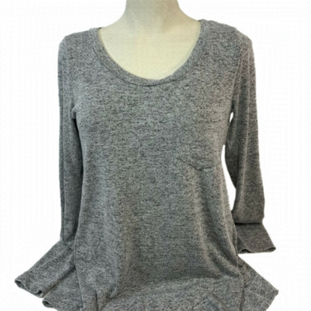 NWT Cherish Pocket Play Top